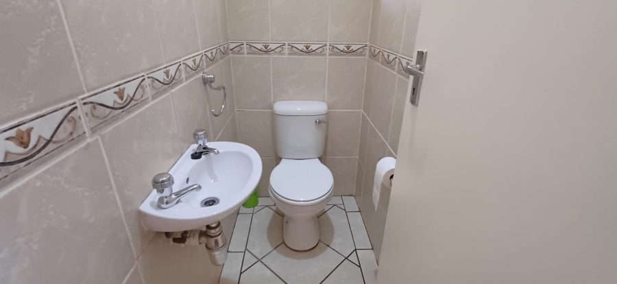 9 Bedroom Property for Sale in Bethlehem Free State